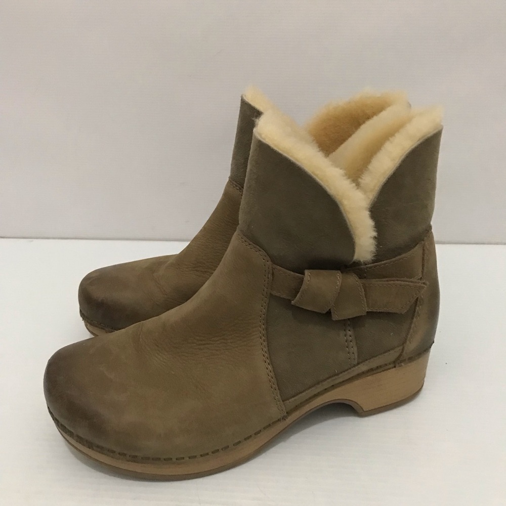 Dansko Tan Shearling-Lined Leather Winter Boots